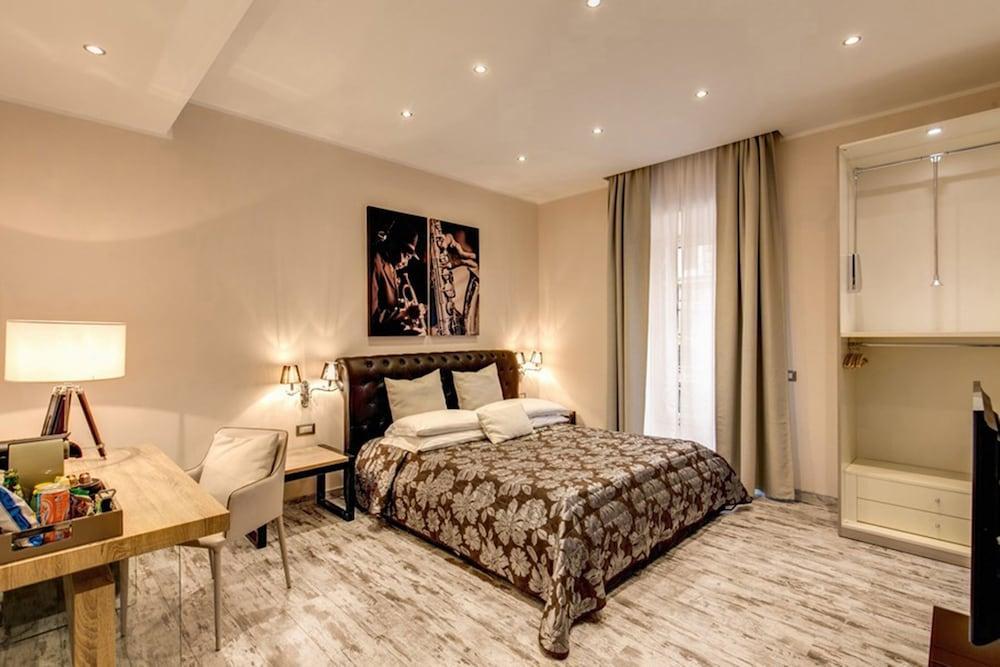 Colonna 18 Apartment by Ghor