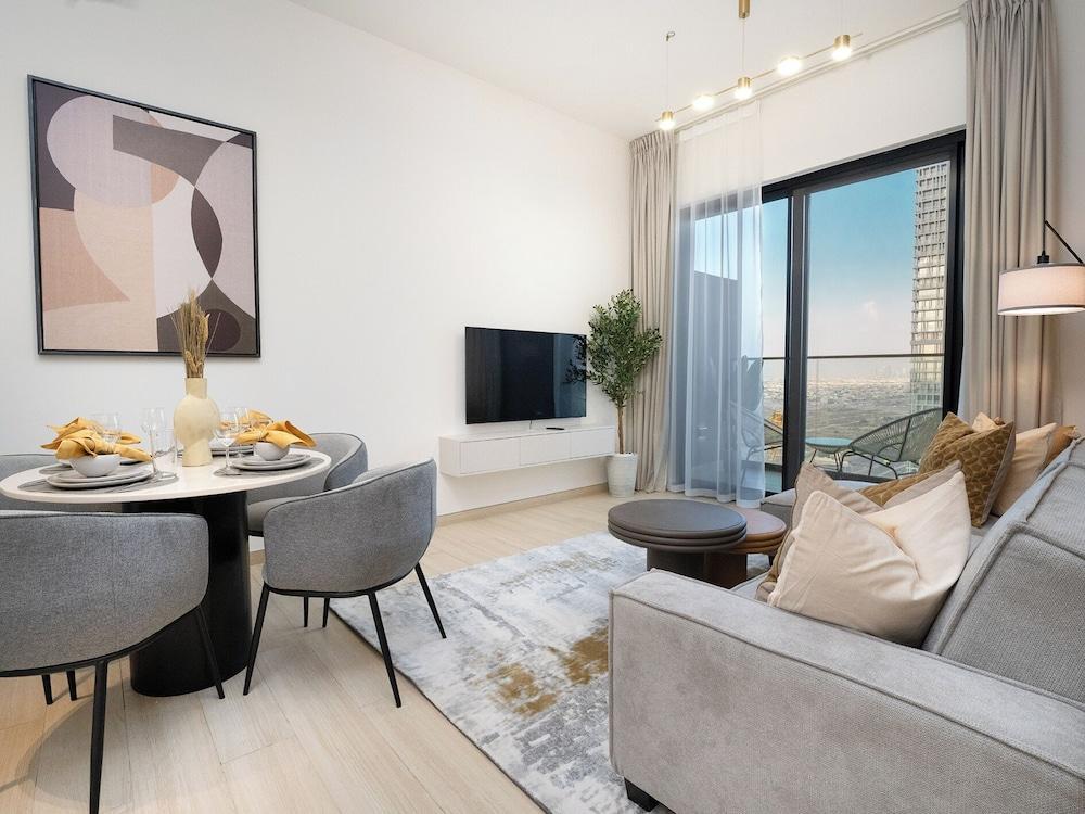 Easygo-- Amazing 1bdr Binghatti Heights - Tap to explore photos