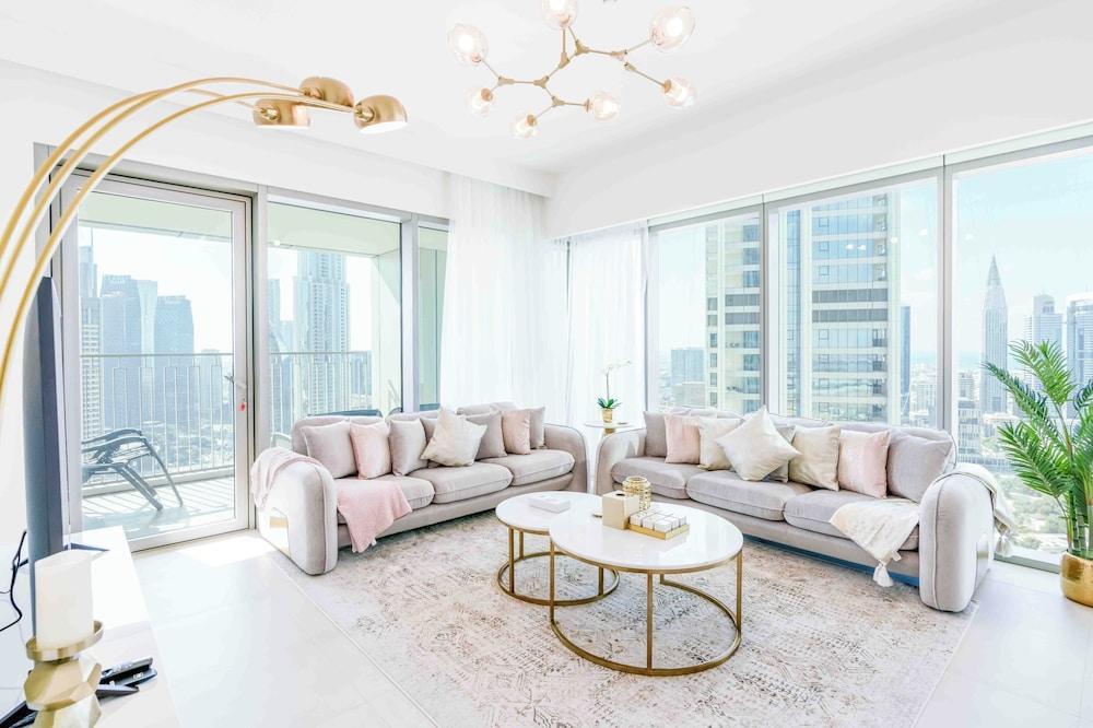 Downtown Views - Mint Stay Room Type - Family Apartment, 3 Bedrooms, City View