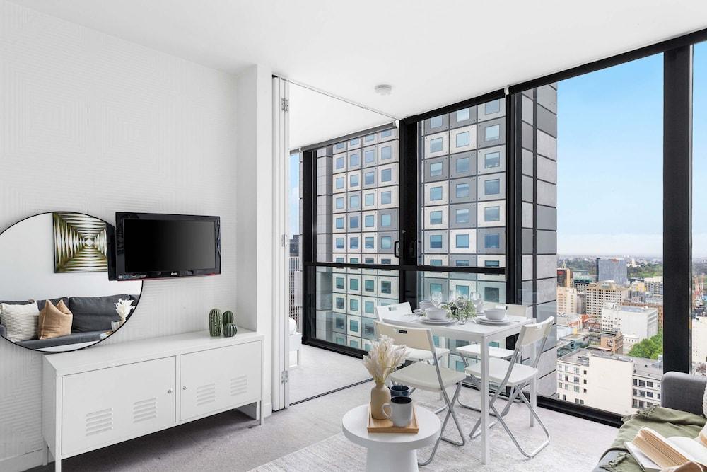 Cozy & Central 2BR Stay, Near Cbd, Free Parking Room Type - Apartment (2 Bedrooms)