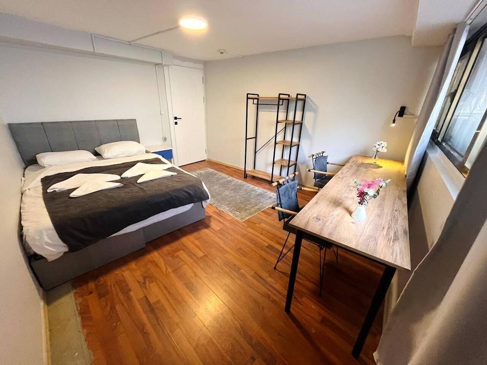 Digital Nomad House Room Type - Design Double Room