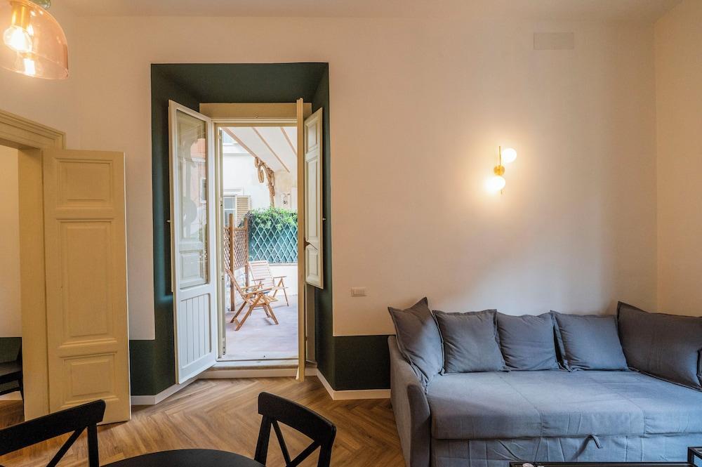 Palazzo Barberini Grand Retreat - Tap to explore photos