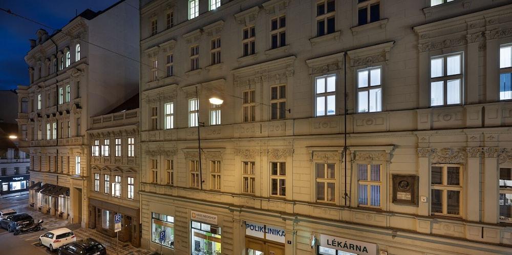 U Suteru Boutique Hotel - Tap to explore photos