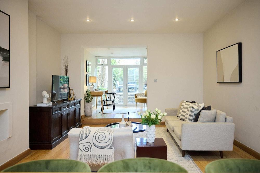Kensington Garden Flat with Office Room Type - Apartment