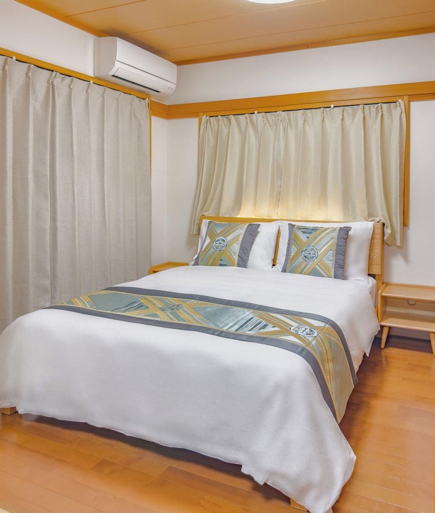 Skytree Star 11 Hotel Room Type - Family Suite, Balcony, City View