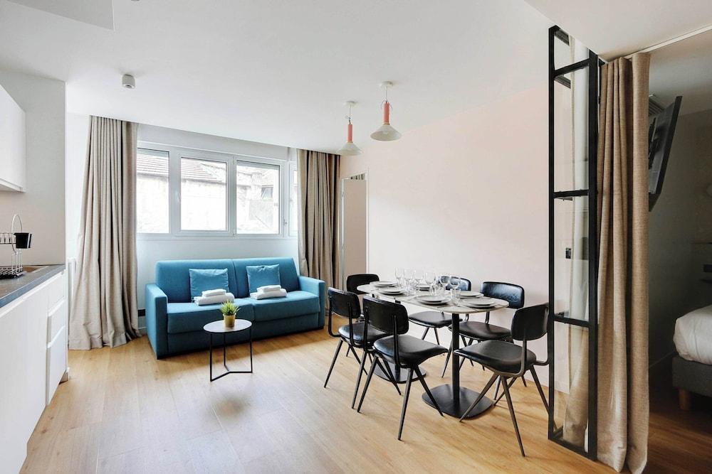 Apartment for 6 People in Paris