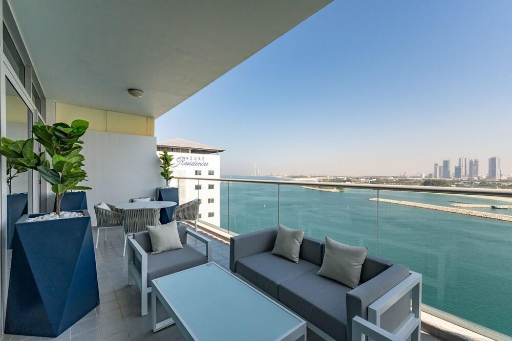 Urban 1BR Palm Apt w Beach Access - Tap to explore photos