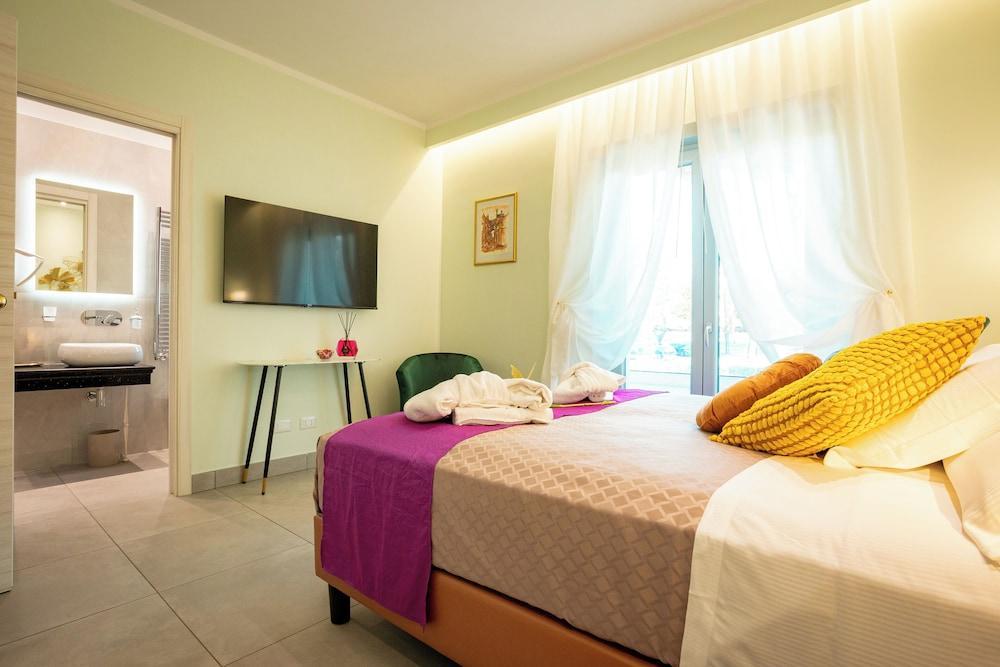 Twins Royal Suite Room Type - Classic Apartment Twins Royal Suite Room Type - Classic Apartment