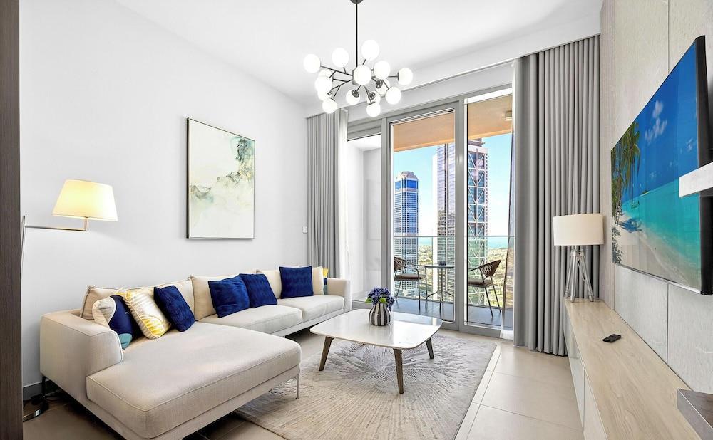WYZ RENT|Modern 1BR Forte Near Burj & Mall