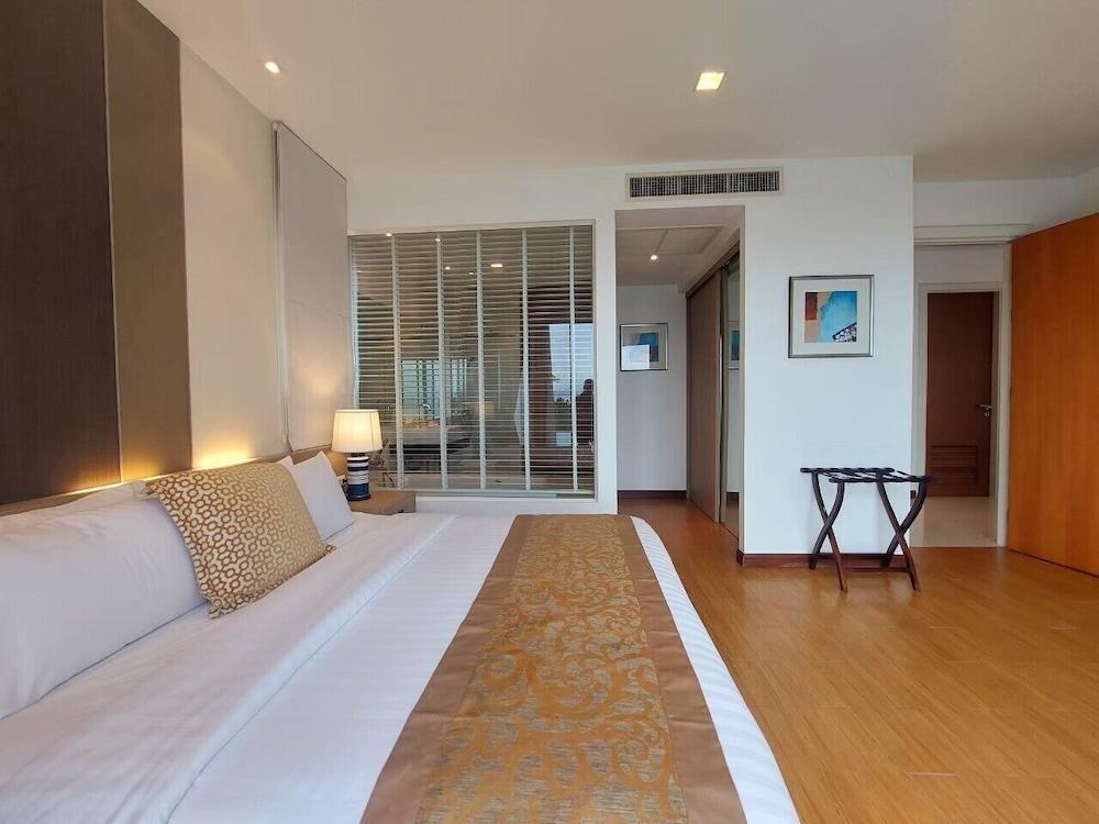 Luxury Residence Klong Muang Beach Krabi - Tap to explore photos