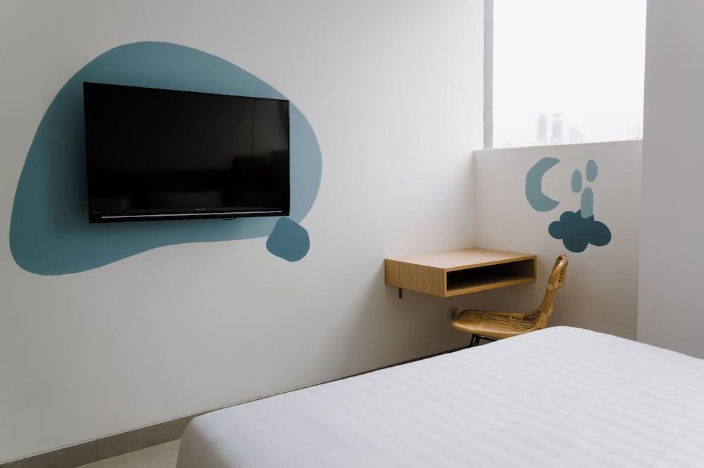 Hotel Sanctuary Slipi Room Type - Deluxe Double Room, City View