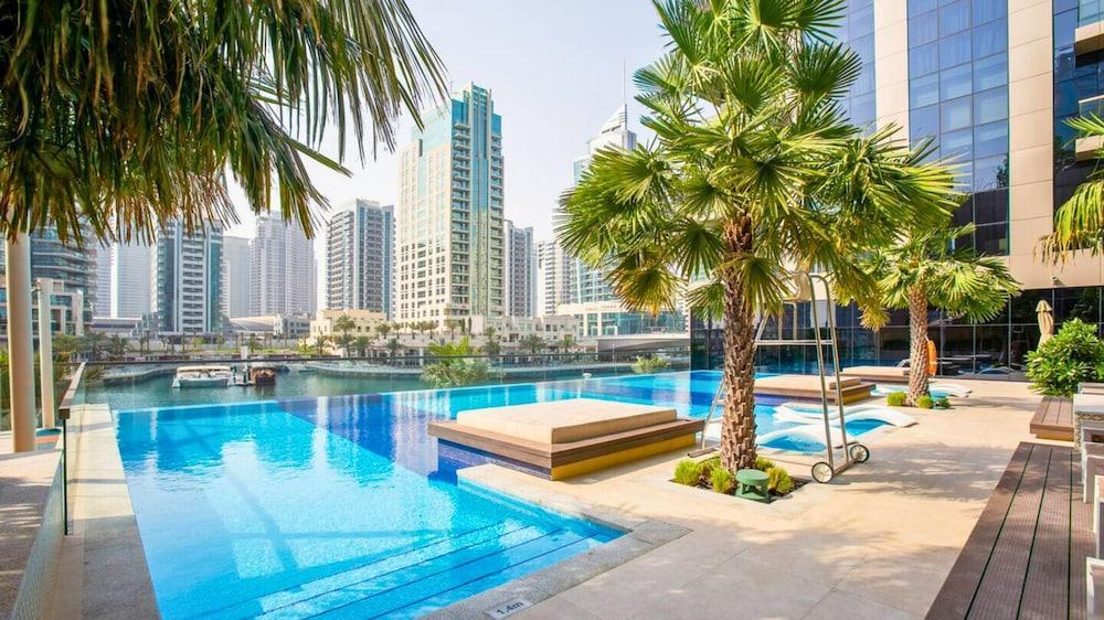 No. 9 Residences- Dubai Marina - Tap to explore photos