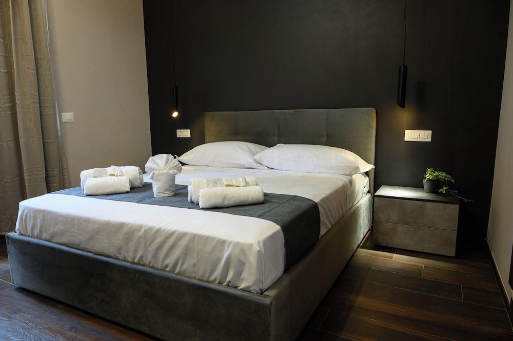 La Dimora del Re Room Type - Classic Room, Balcony, City View