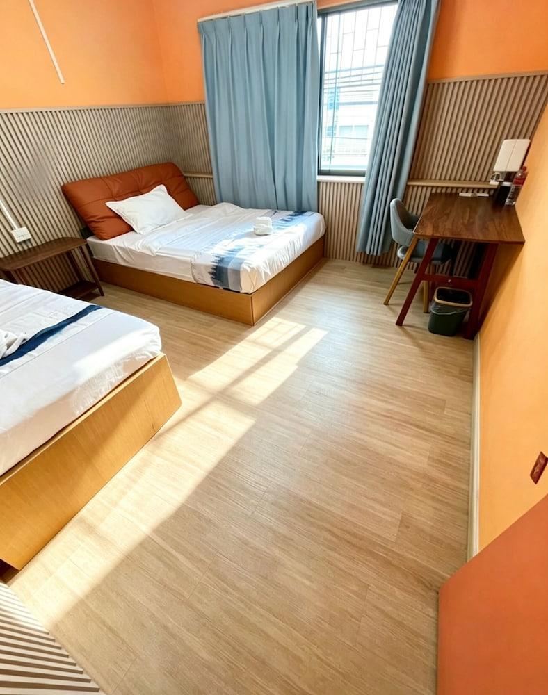 BG PROSPER HOSTEL Room Type - Classic Twin Room, City View