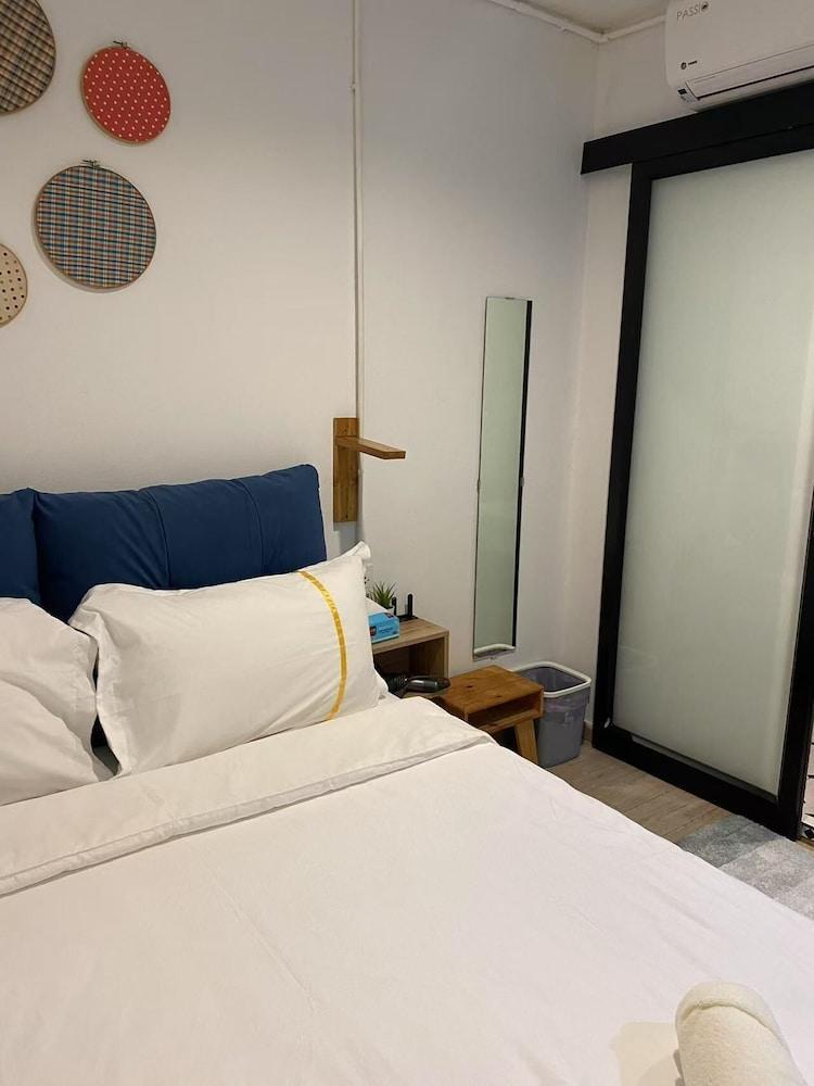 BG PROSPER HOSTEL Room Type - Classic Double Room, Ensuite