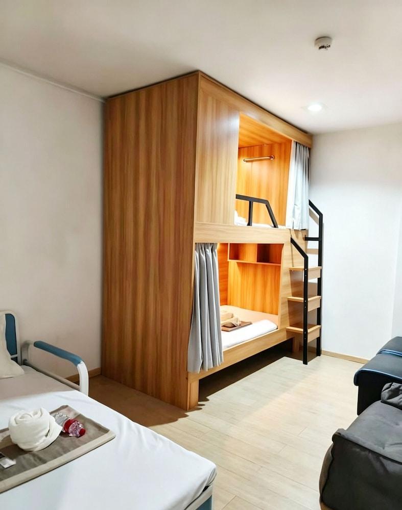 BG PROSPER HOSTEL Room Type - Economy Triple Room