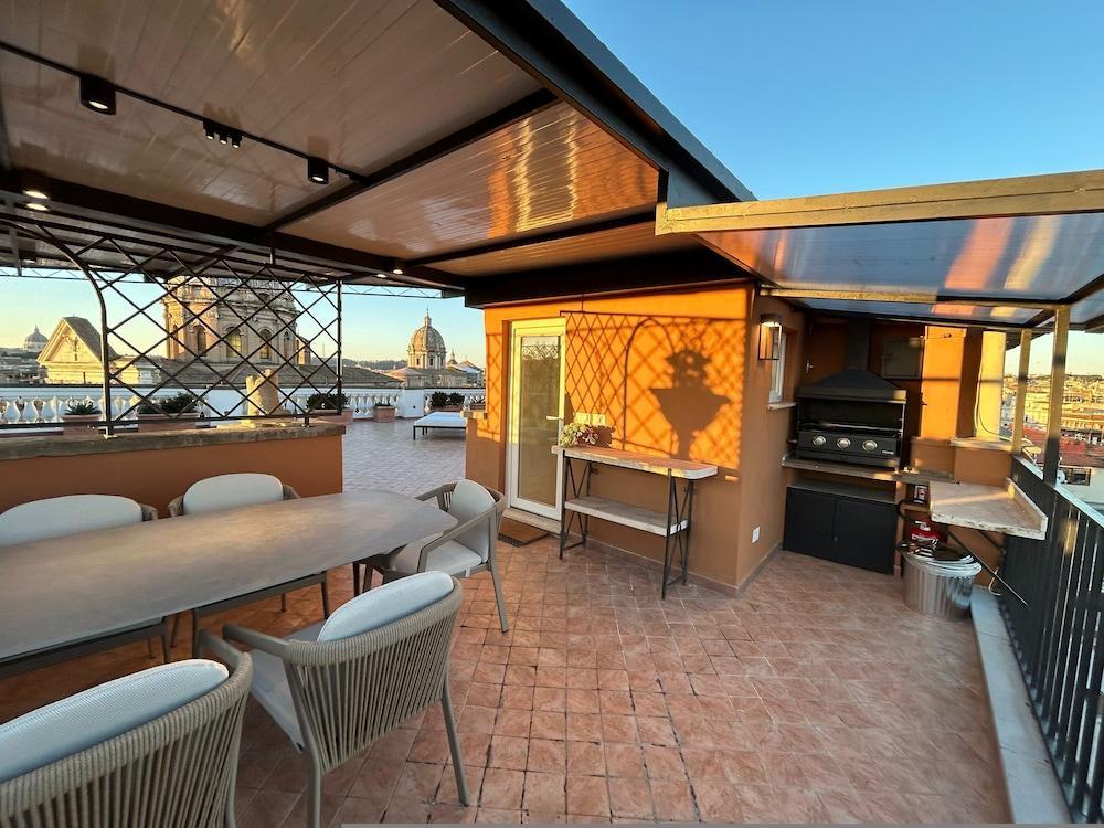 Arenula16 - Penthouse With 360 View Terrace - Tap to explore photos