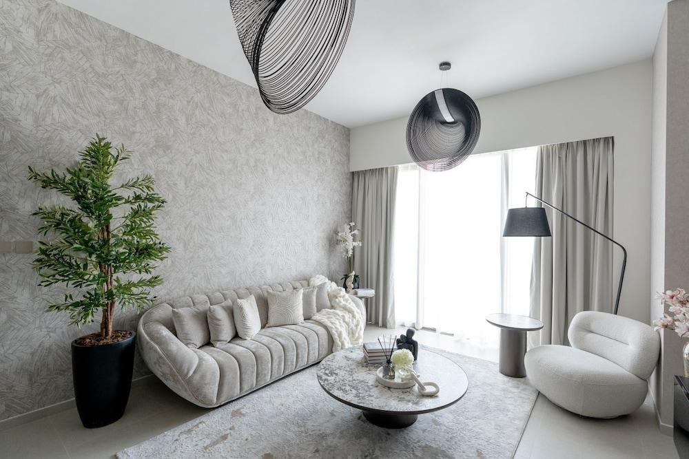 Luxurious - Grande Signature - Downtown Room Type - Deluxe Apartment, Balcony, City View
