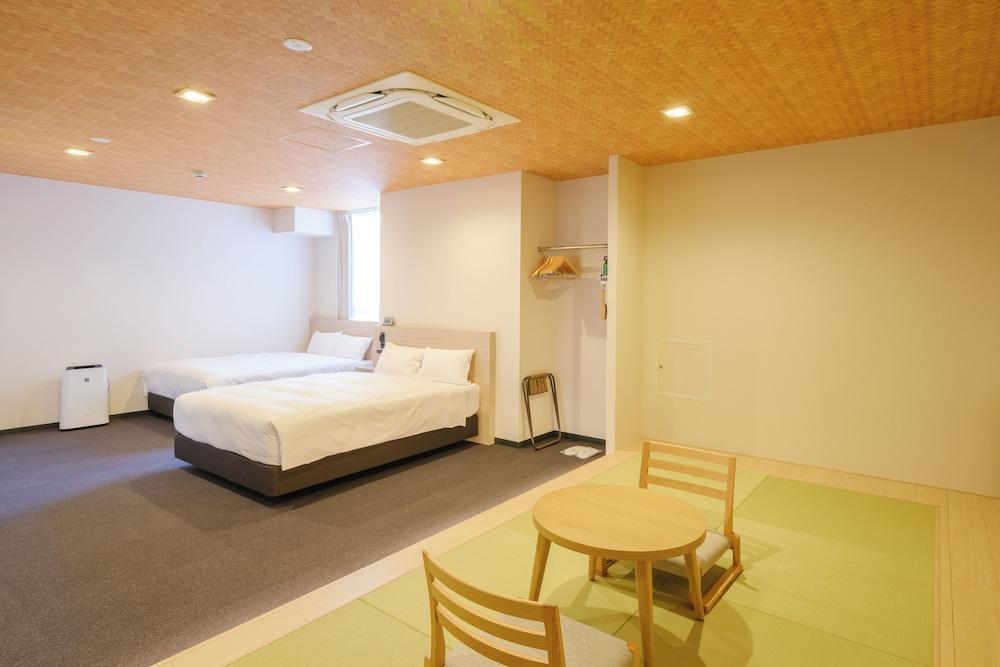 Tosei Hotel Cocone Kamata Room Type - Deluxe Japanese Twin, Non Smoking