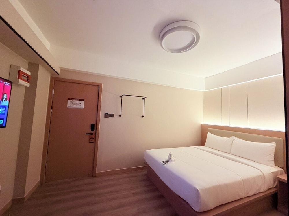 Star Hotel Pattaya Room Type - Superior Double Room