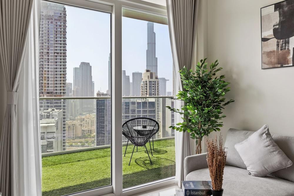 Luxury Apartments in Dubai Business Bay Room Type - 2 Bedroom Apartment - High Floor & Full Burj Khalifa view