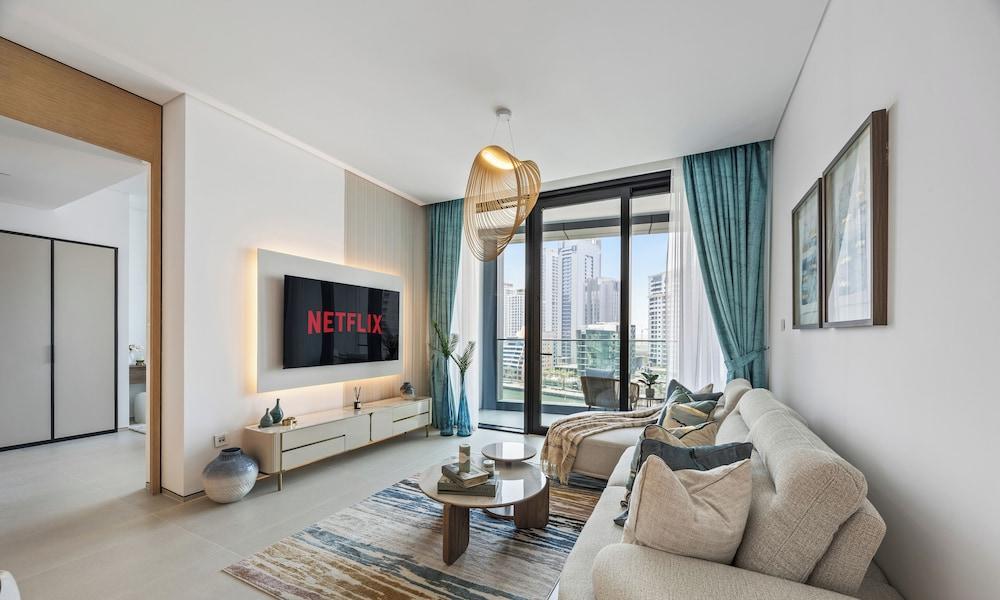 Luxury 1BR Address JBR Beachfront Room Type - Luxury Apartment, 1 Bedroom, Canal View