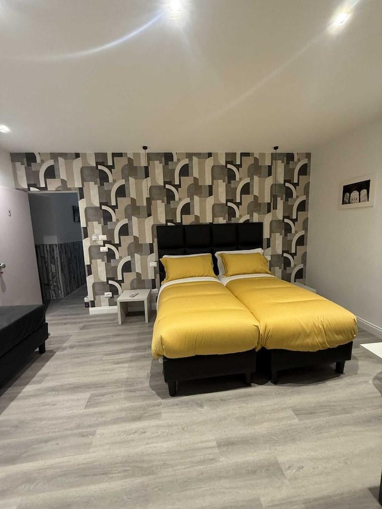 Foffo Suite Room Type - Triple Room