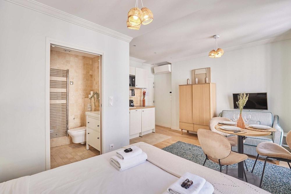 Superb Studio Center of Paris Montorgueil - Tap to explore photos
