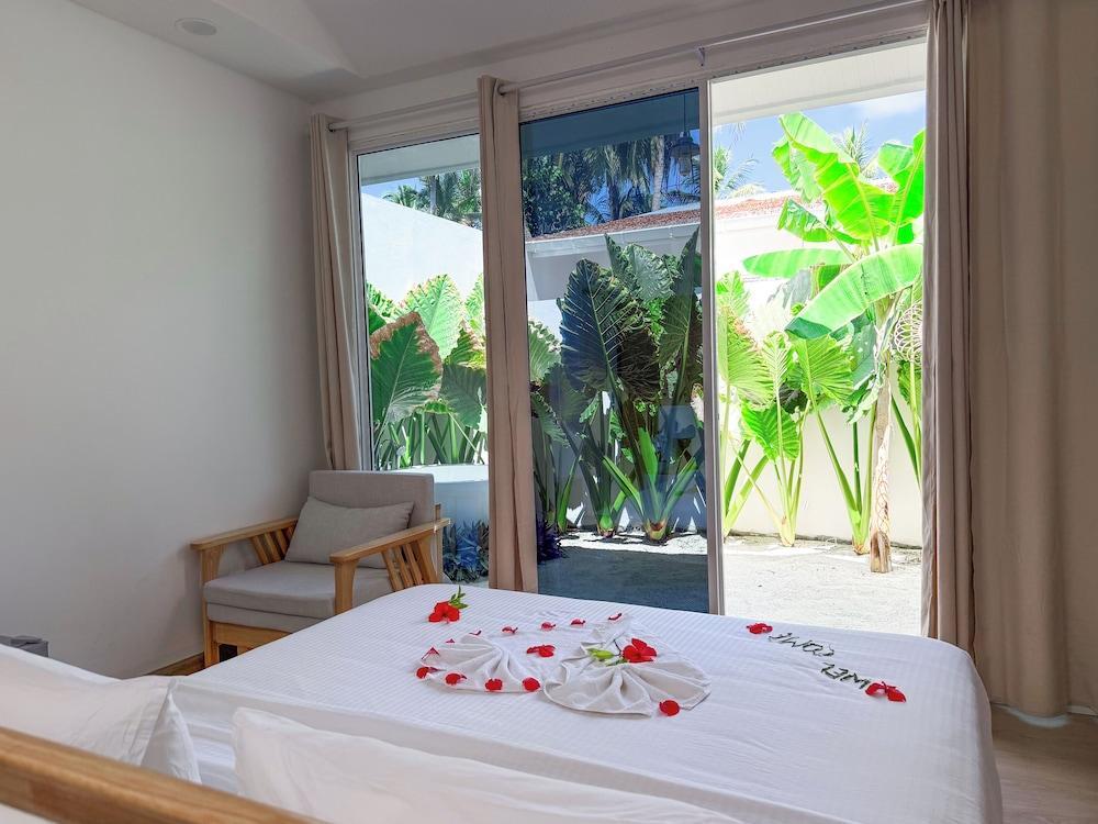 Tropicana Villas - Thoddoo - Tap to explore photos