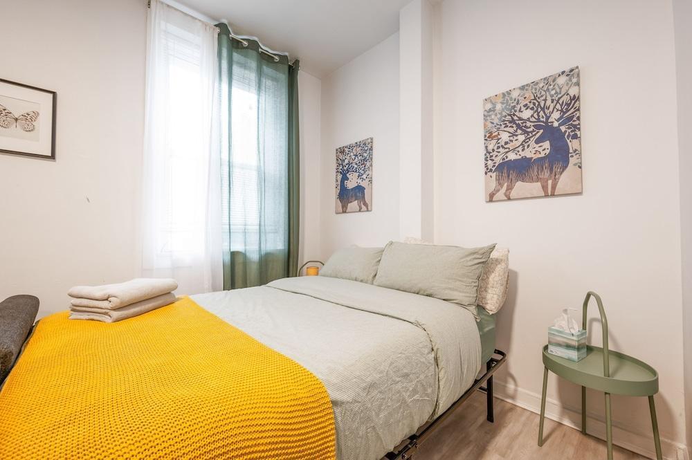Amazing Studio in Kips Bay - Tap to explore photos