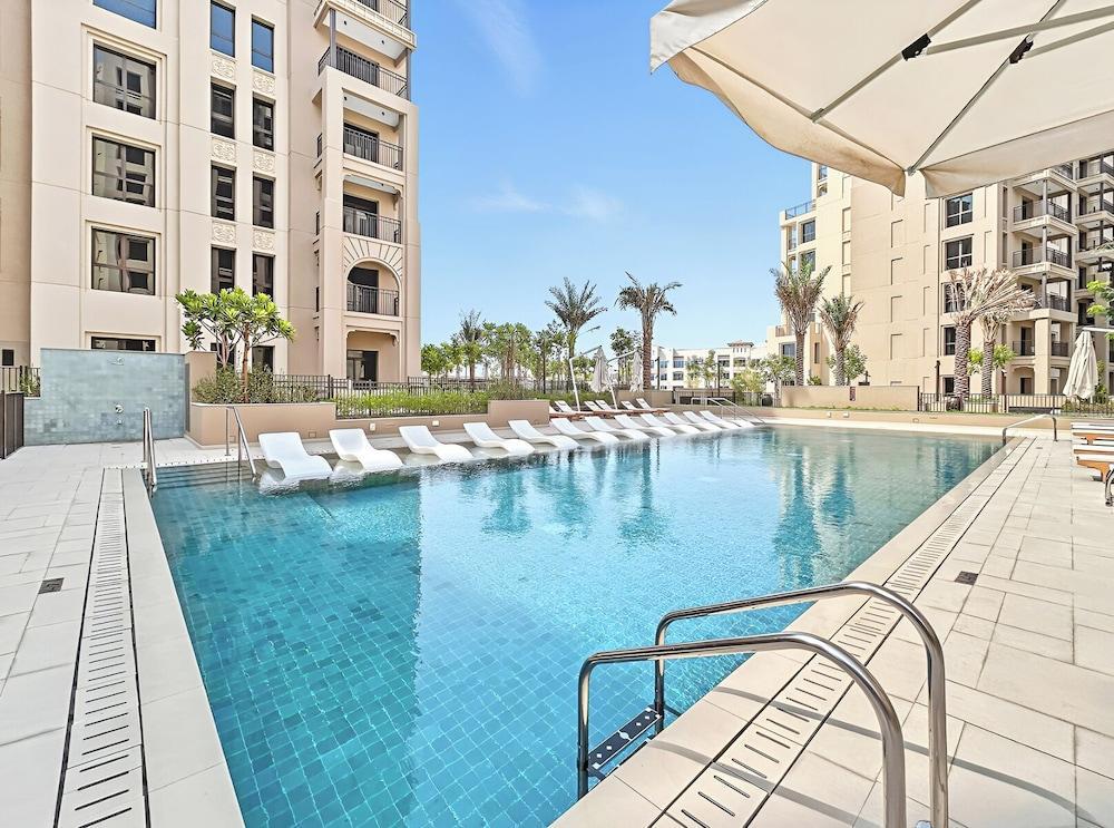 Stylish 1BR with Burj Al Arab View - Tap to explore photos