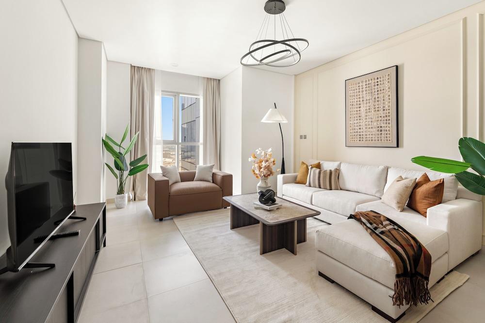 Silkhaus Radiant Viewz 1 Room Type - Executive Apartment