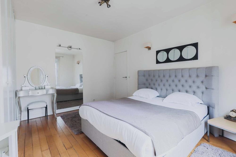 Charming Flat - 1br-4p- Tour Eiffel - Tap to explore photos