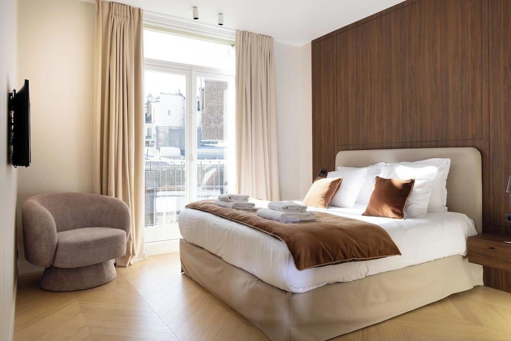 Admirable & Spacious Flat - Eiffel Tower - Tap to explore photos