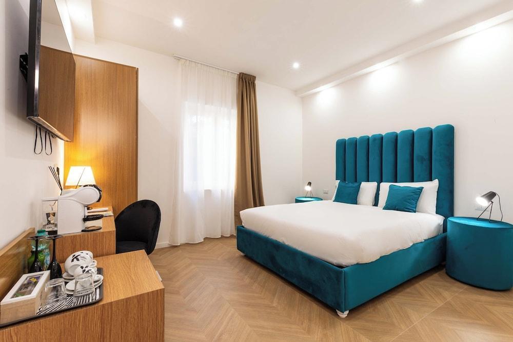 Affresco LR Collection Room Type - Comfort Room, 1 Queen Bed