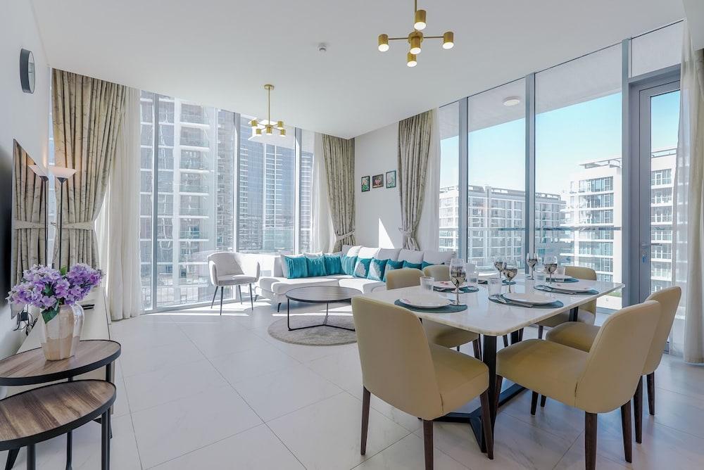 District One Residences - MBR Room Type - Deluxe Apartment, Balcony, Lagoon View