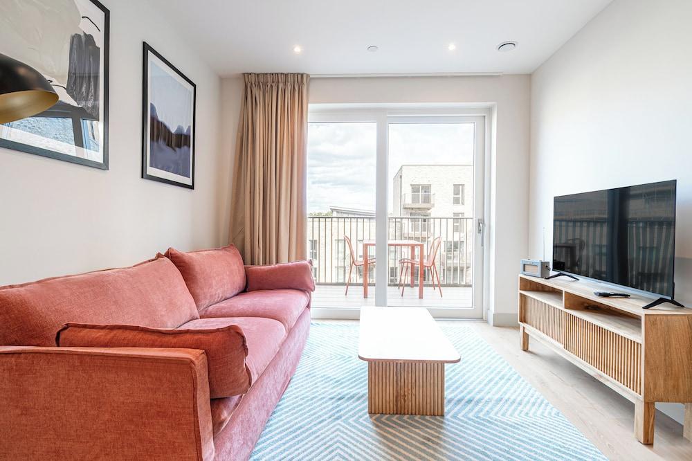 Stylish One-bedroom Haven