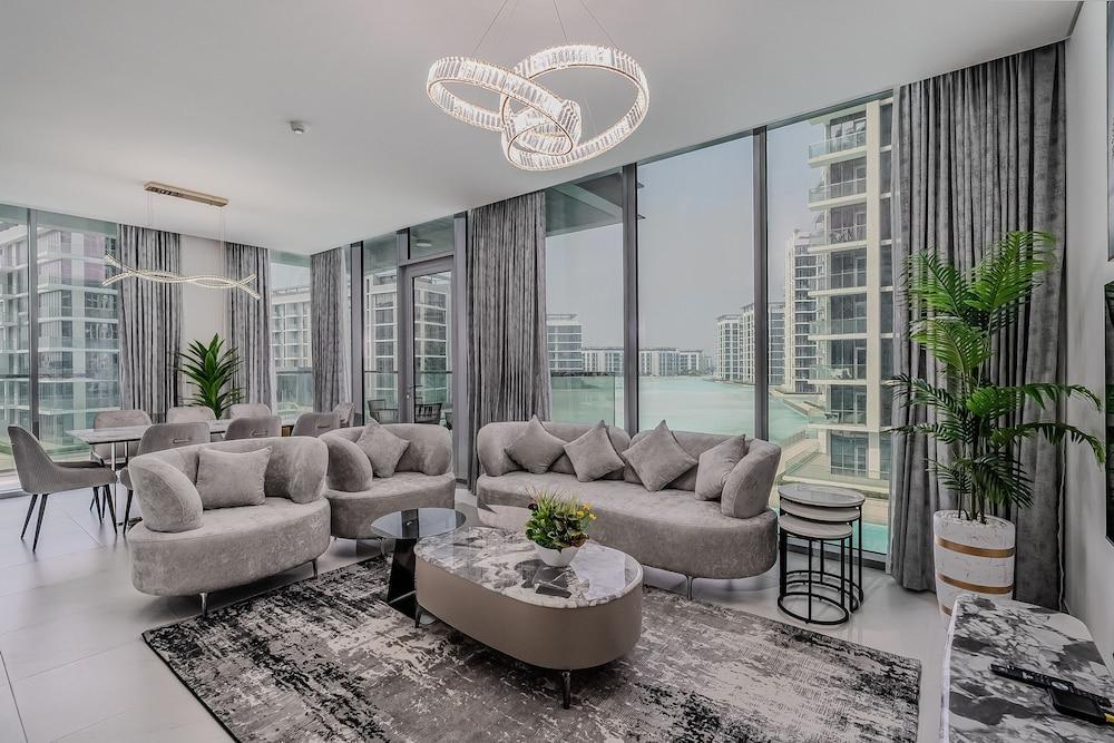 Residence 11 203 in Dubai