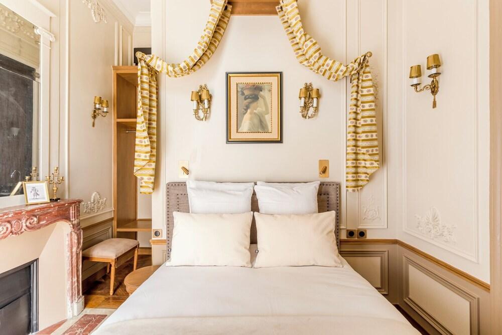 Merveil Signature Suite - Marais Braque - Tap to explore photos