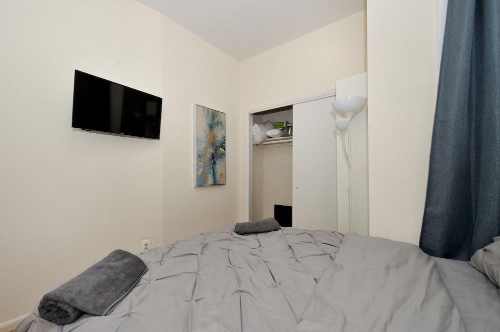 Spacious 2BR on the Upper East Side Steps From Central Park - Tap to explore photos