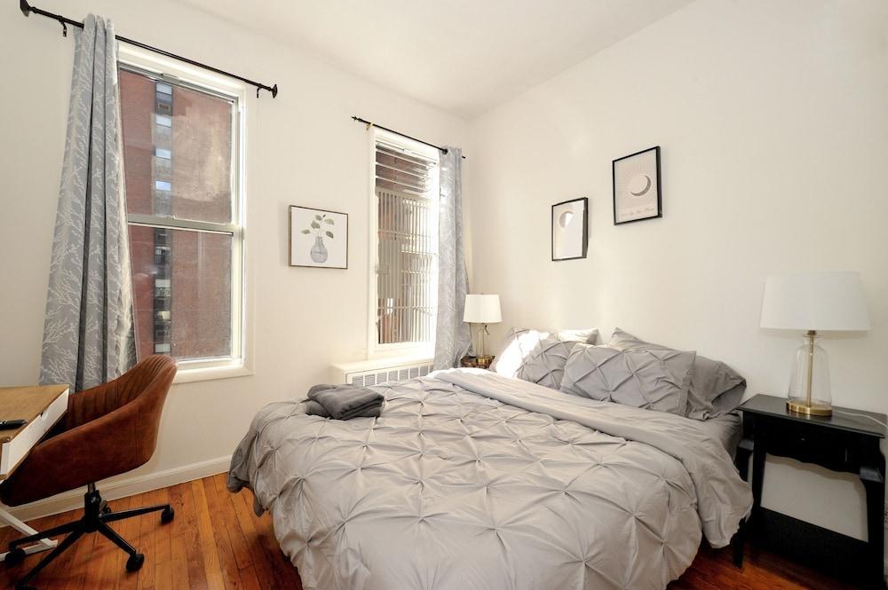 Spacious 2BR on the Upper East Side Steps From Central Park