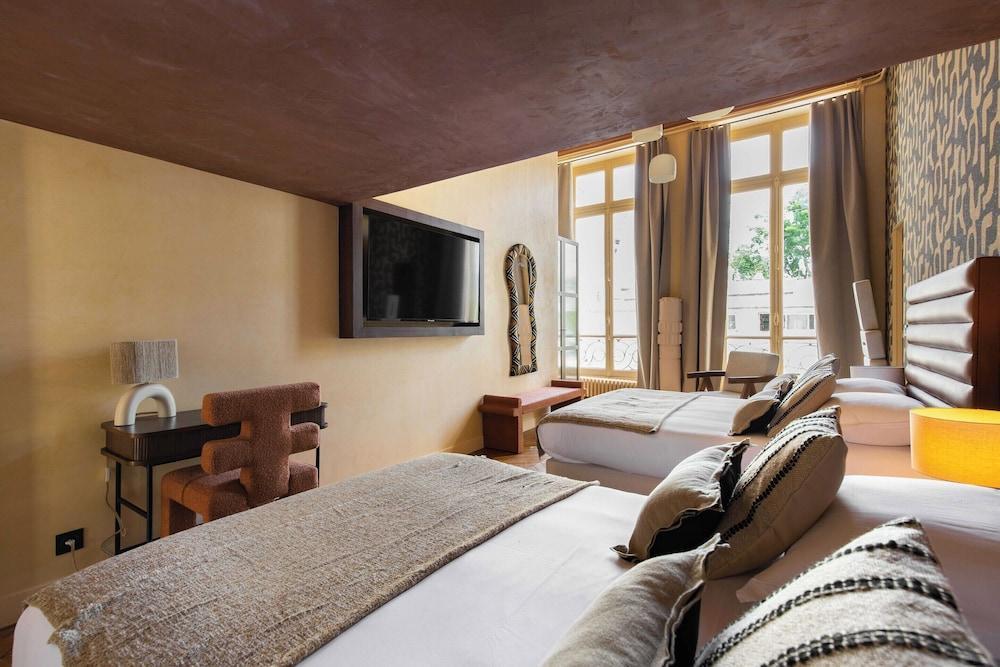 Exclusive Apartment - 5bd/12p - Grands Boulevards - Tap to explore photos