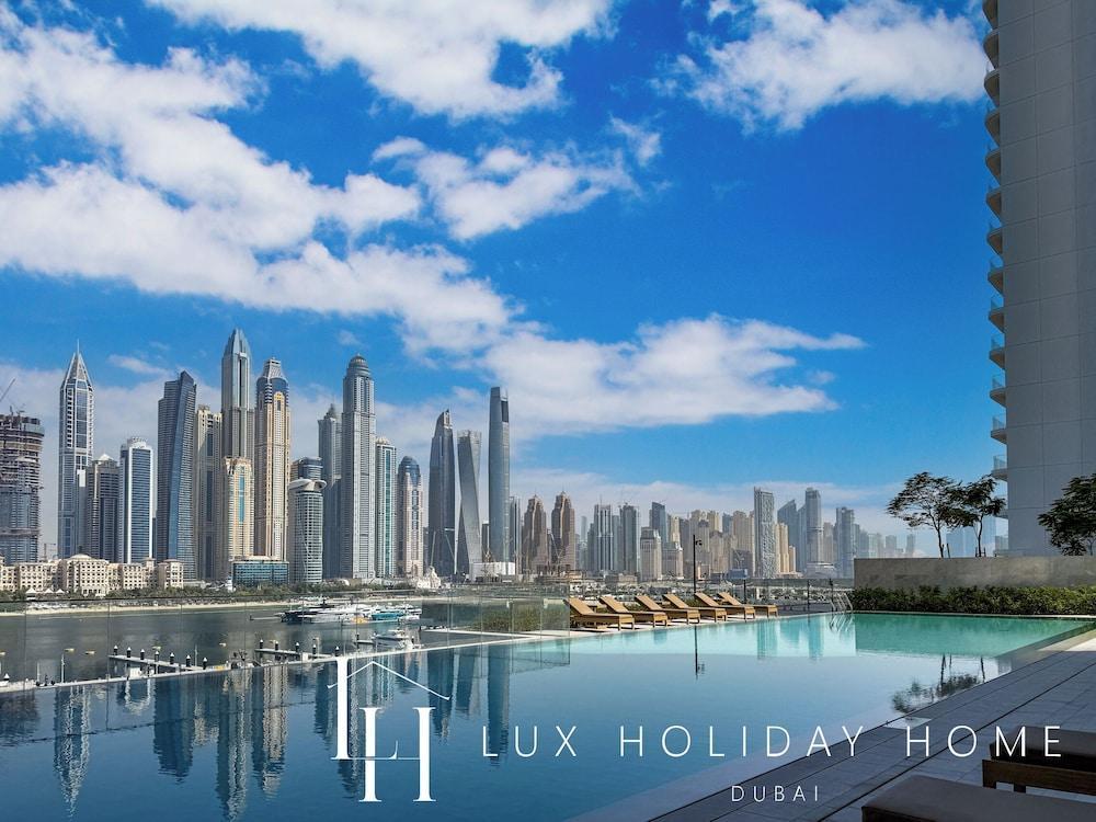 LUX The Palace Residence Suite 2 - Tap to explore photos