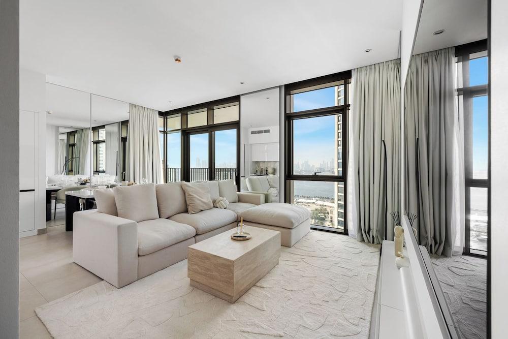Serene 1BR Escape with Burj Khalifa View - Tap to explore photos