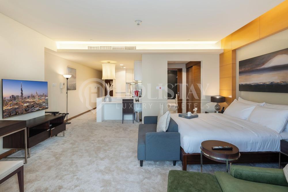 Holistay Luxury Homes,  Down Town Direct Access Dubai Mall Room Type - Holistay Kempinski Central Avenue Family Superior Studio with Burj Khalifa View