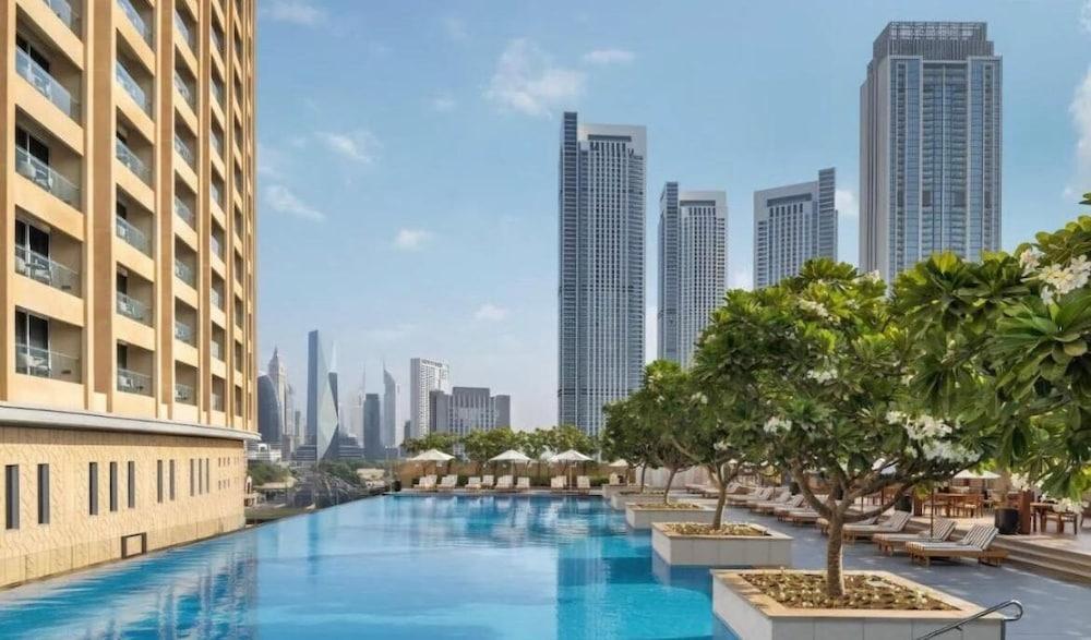Holistay Luxury Homes, Down Town Direct Access Dubai Mall - Tap to explore photos