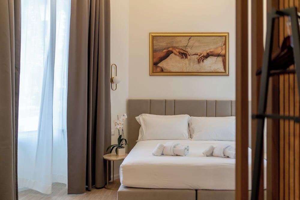 Romart luxury rooms Room Type - Deluxe Triple Room, Private Bathroom, City View Romart luxury rooms Room Type - Deluxe Triple Room, Private Bathroom, City View
