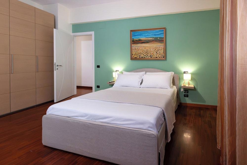 Residenza in Vaticano Roma Room Type - Deluxe Double Room, Balcony, Garden View Residenza in Vaticano Roma Room Type - Deluxe Double Room, Balcony, Garden View