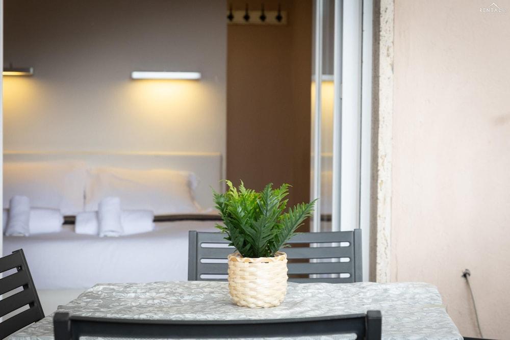 Rental in Rome Casa de Leyva Apartment - Tap to explore photos