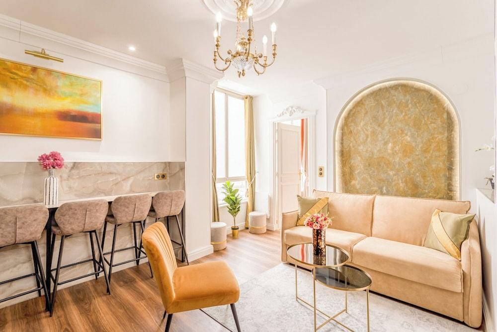 Merveil Luxury Suite - Louvre Rousseau Room Type - Apartment, Courtyard View